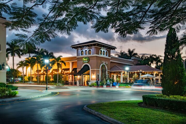 nike outlet in pembroke gardens