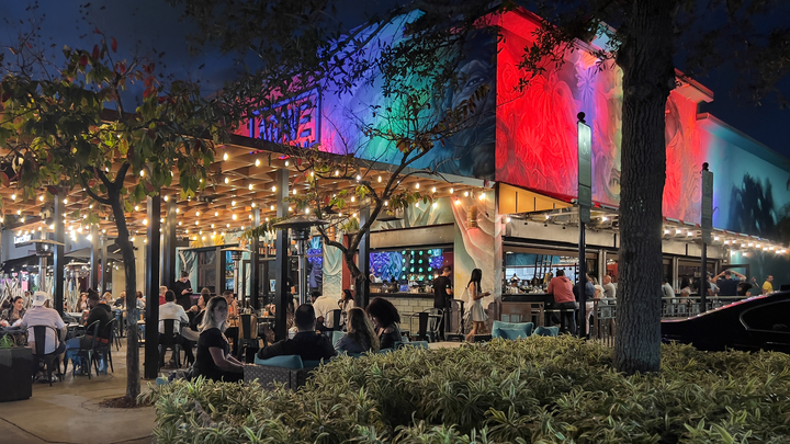 nike outlet in pembroke gardens